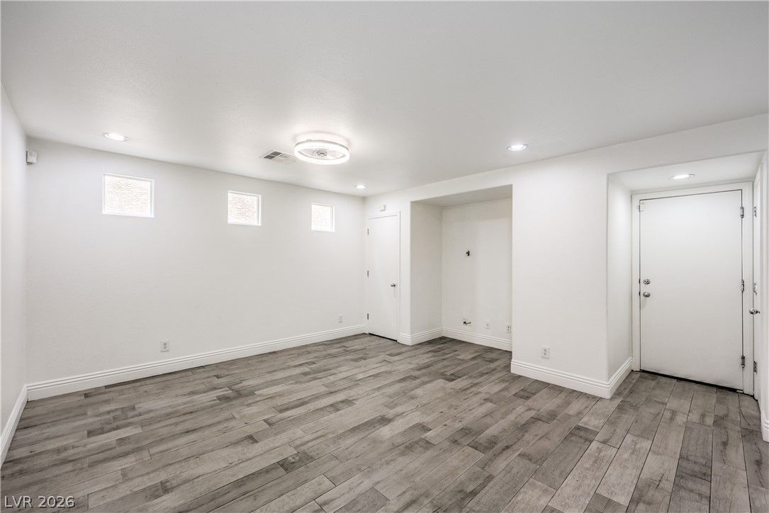 9052 Silk Threads Avenue — photo 5