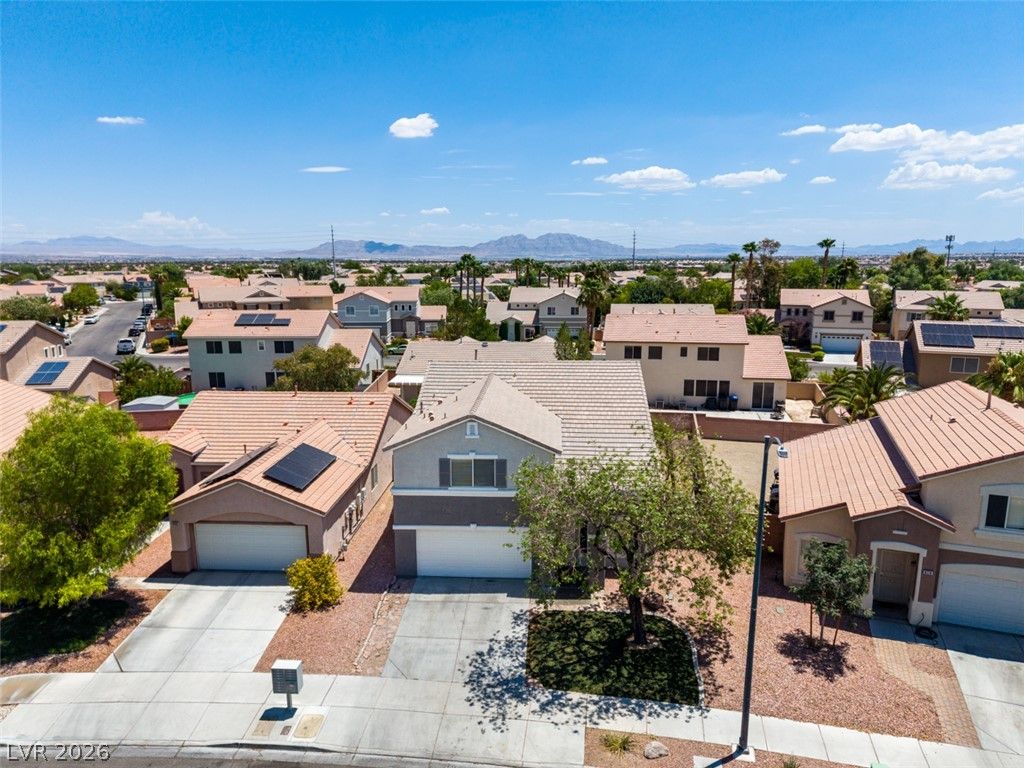 6118 Highland Gardens Drive — photo 1