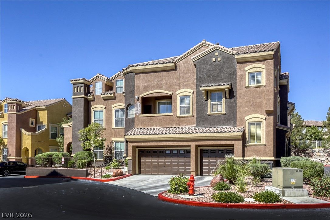 3975 North Hualapai Way 147 — photo 4