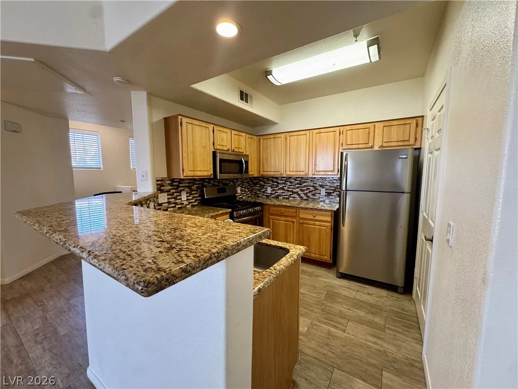 5855 Valley Drive 2005 — photo 4