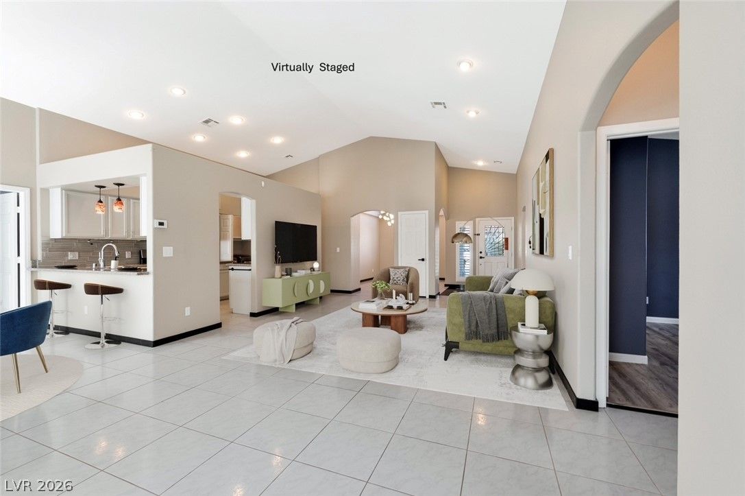 5049 Forest Oaks Drive — photo 2