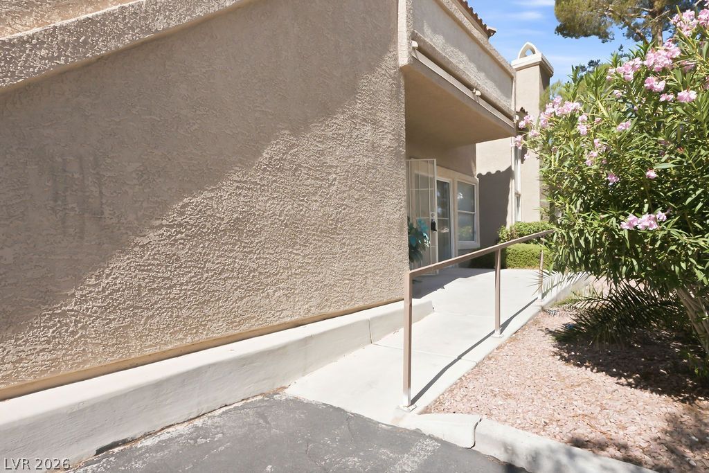 5125 West Reno Avenue 1068 — photo 4