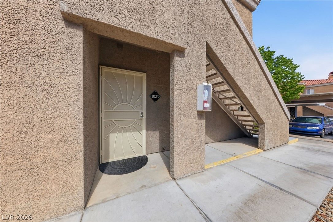 5525 West Flamingo Road 1023 — photo 2 of 26