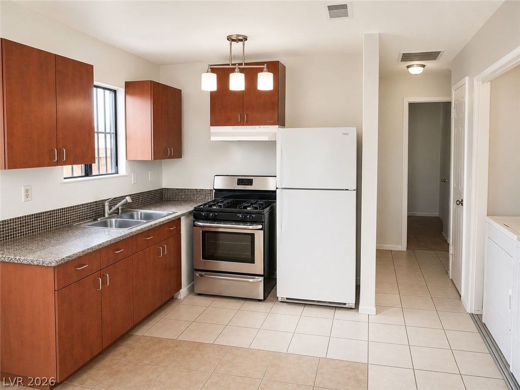6938 Issac Avenue — photo 2