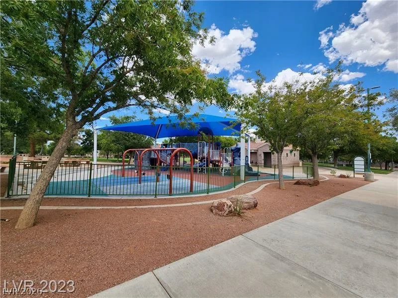 216 South East Misty Garden Street — photo 4