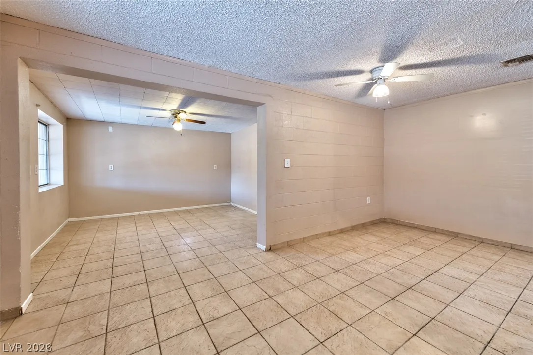 1816 MERZE Avenue — photo 2 of 18