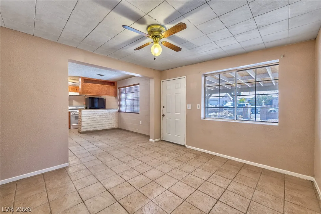 1816 MERZE Avenue — photo 3 of 18