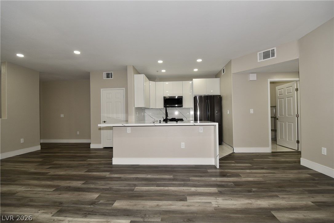 7173 South Durango Drive 203 — photo 3