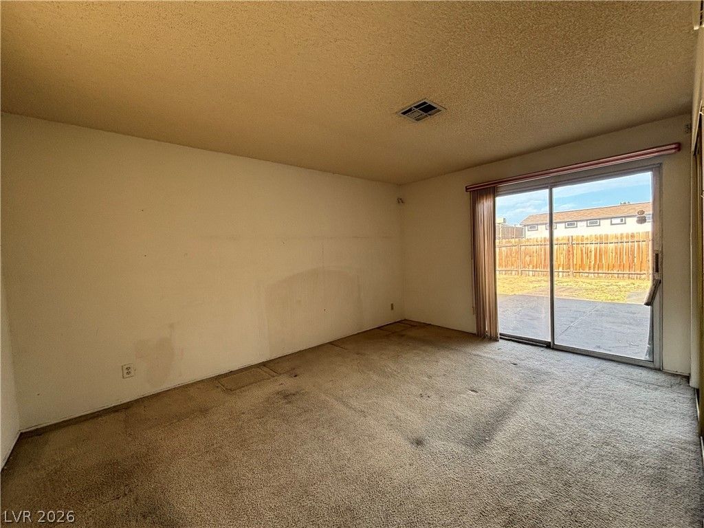 528 Close Avenue — photo 5