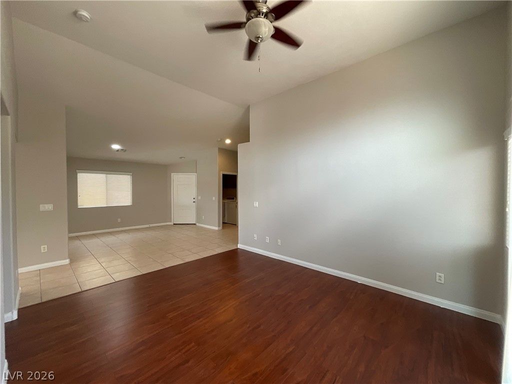 5016 Crying Heart Street — photo 4