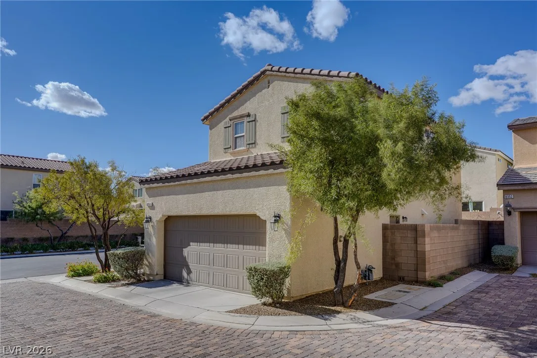 8356 Creek Canyon Avenue — photo 2