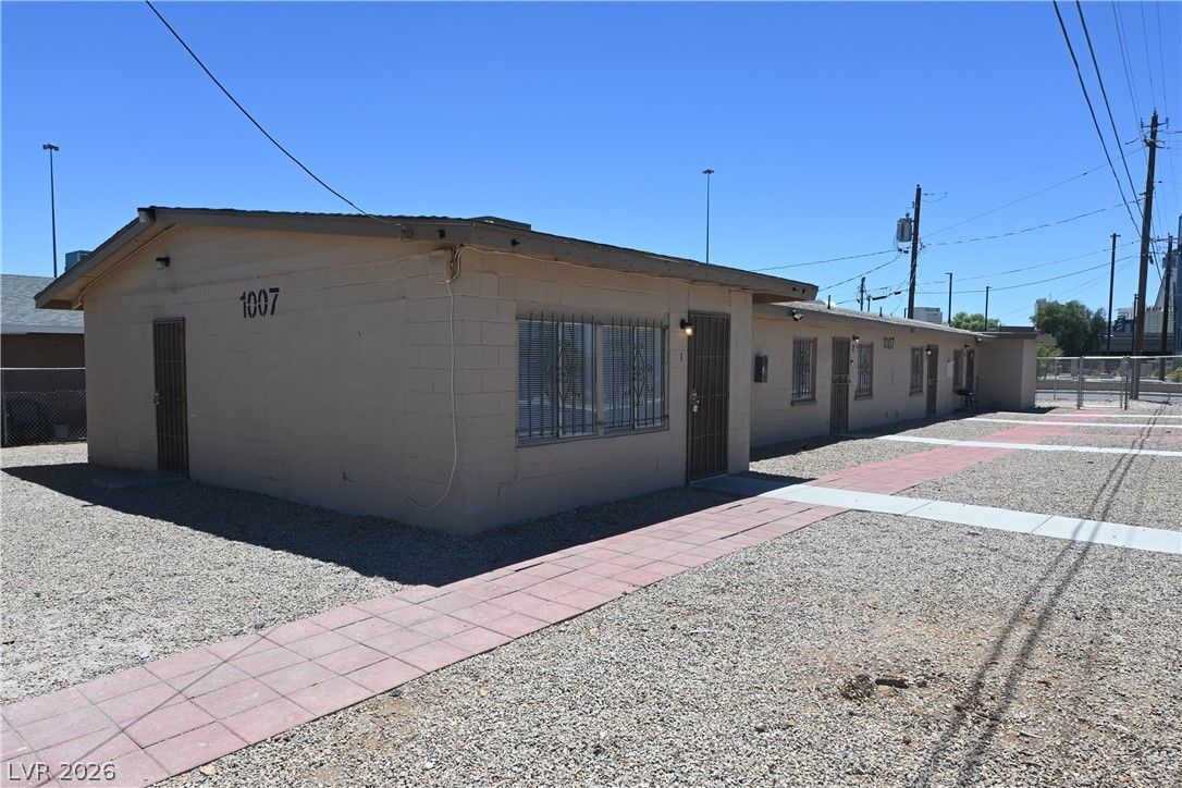 1007 C Street 1 — photo 1
