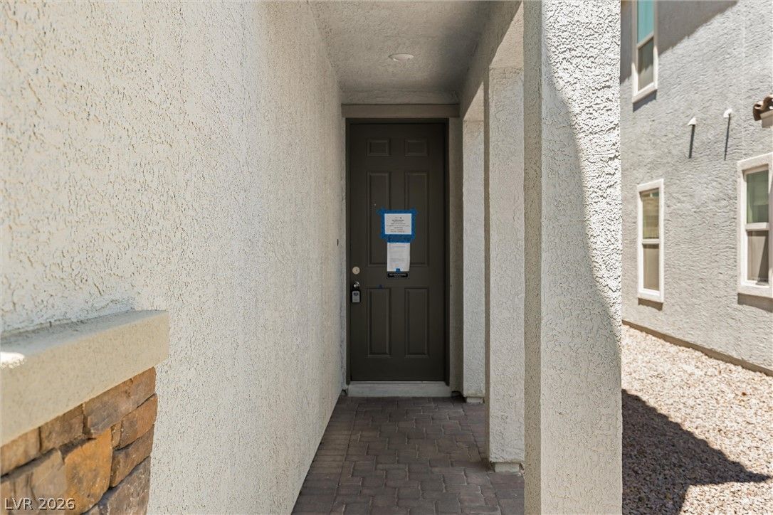 10163 Kings Amethyst Street — photo 2 of 18