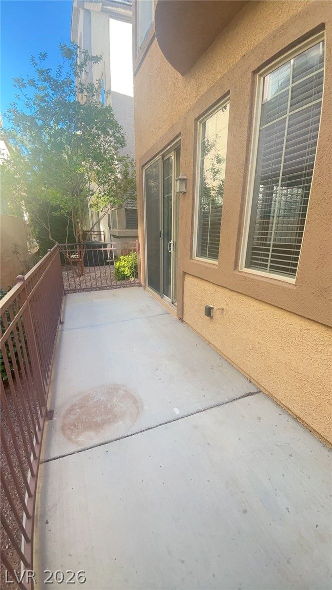9201 Worsley Park Place — photo 3