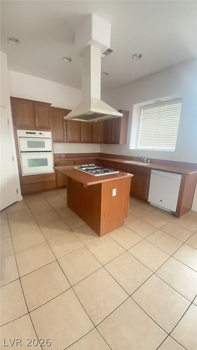 9201 Worsley Park Place — photo 4