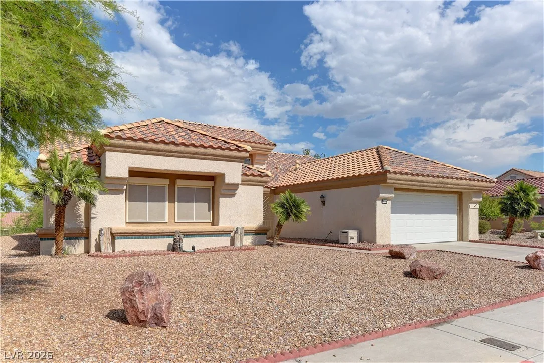 2516 Highvale Drive — photo 2