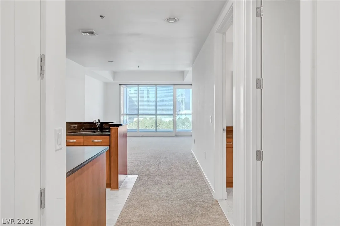 4575 DEAN MARTIN Drive 1203 — photo 2