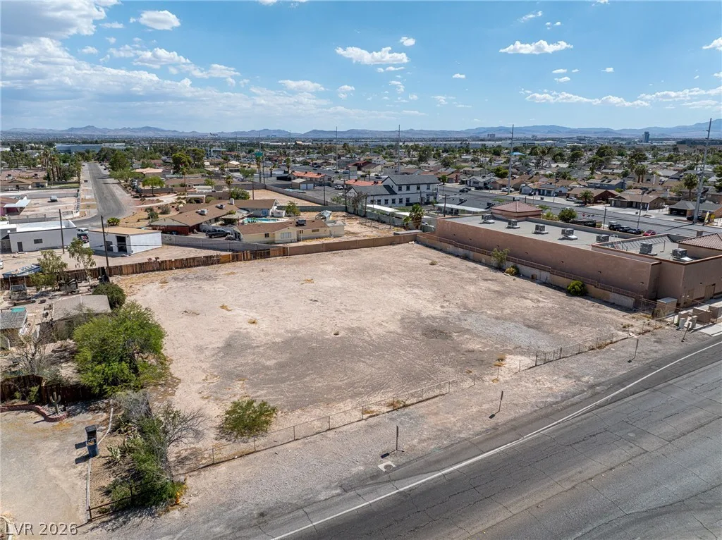 2455 East Hacienda Avenue — photo 4