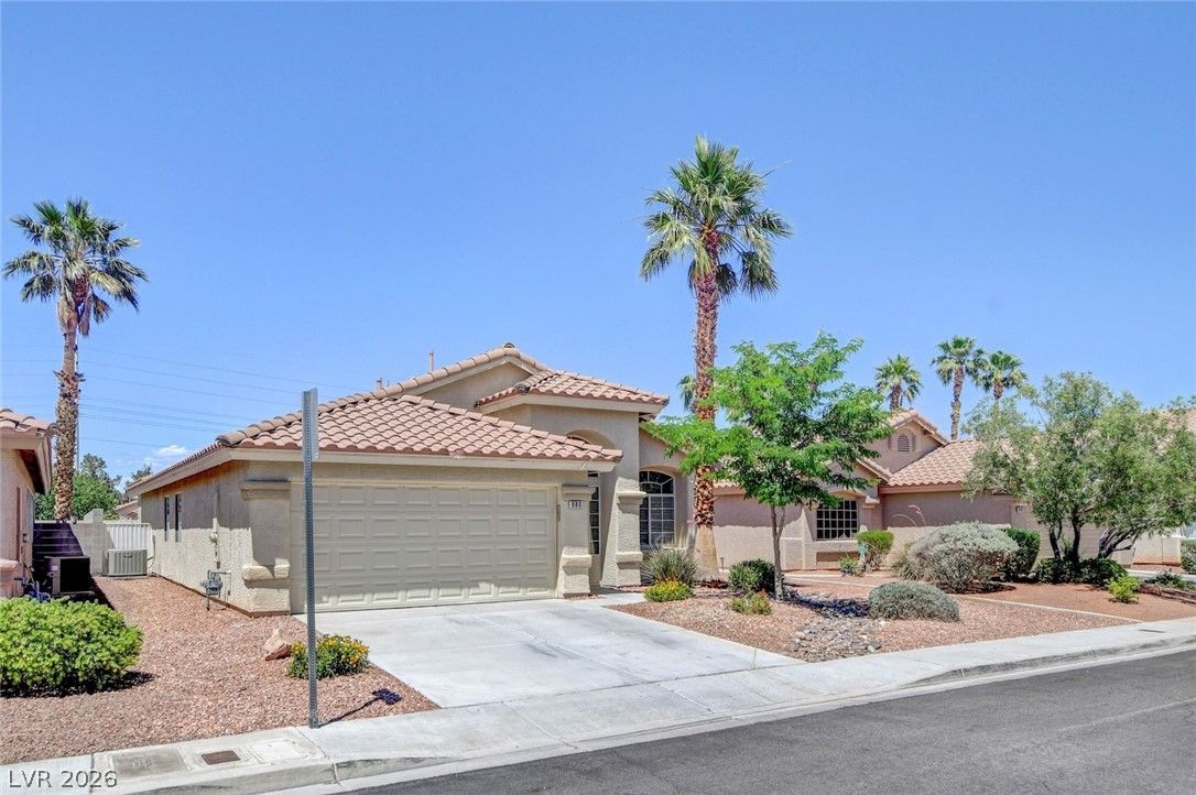 980 Sand Coral Drive — photo 2