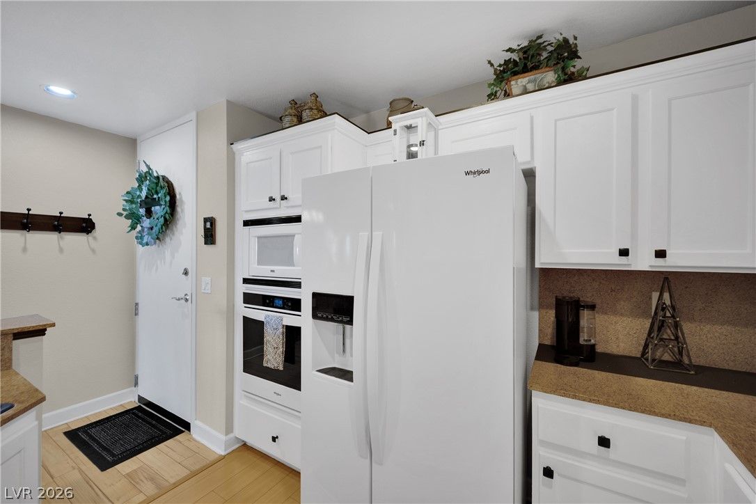 83 East Agate Avenue 305 — photo 5