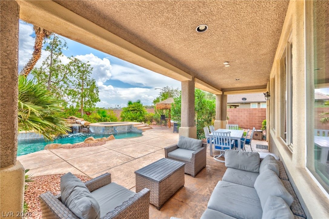 7210 El Malpais Street — photo 4