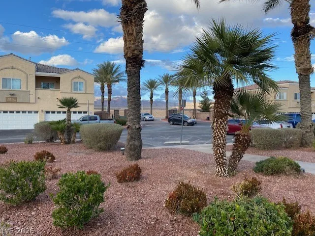 6316 BEIGE BLUFF Street 201 — photo 2