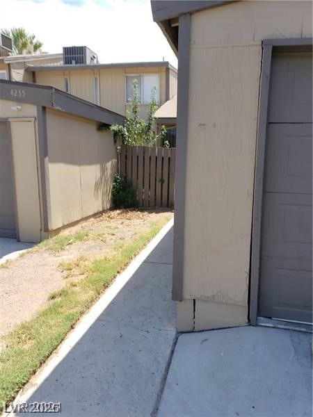 4231 White Sands Avenue — photo 3 of 35