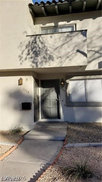 1336 North JONES Boulevard — photo 3