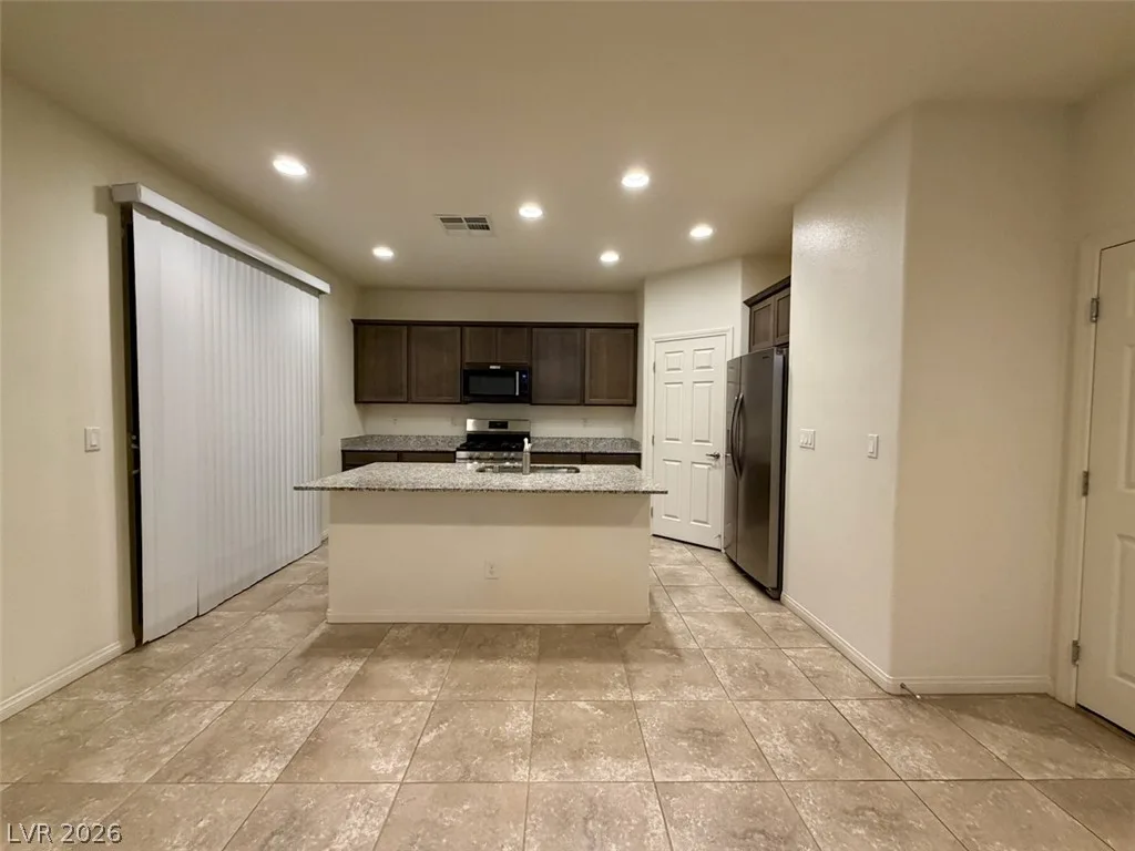5844 Middle Rock Street — photo 4