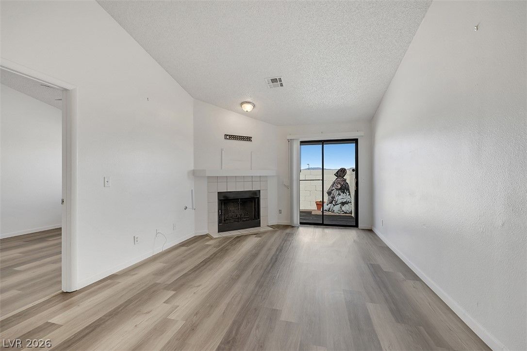 7048 Picaroon Lane — photo 3