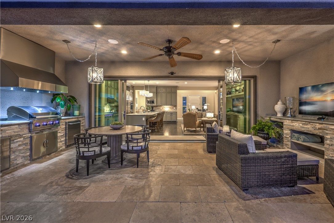 6842 Regency Crest Avenue — photo 4