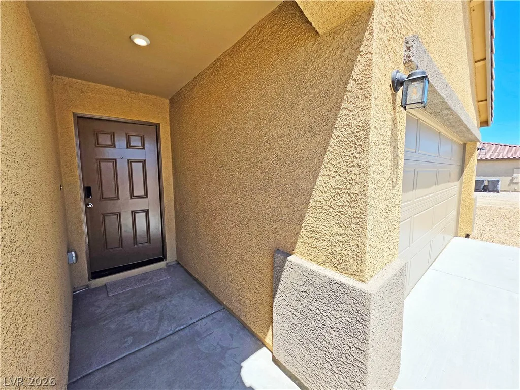 663 East Huyana Wind Drive — photo 4
