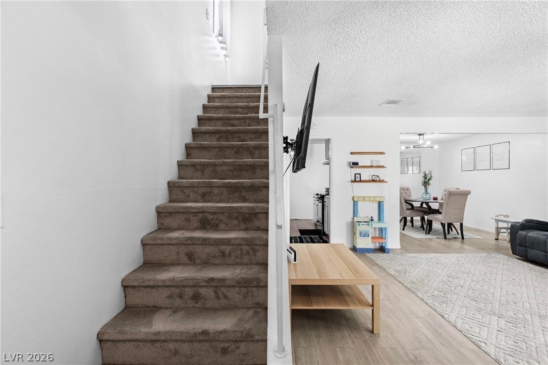 5077 Village Drive — photo 4
