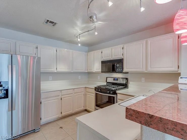 5125 West Reno Avenue 1055 — photo 3 of 10