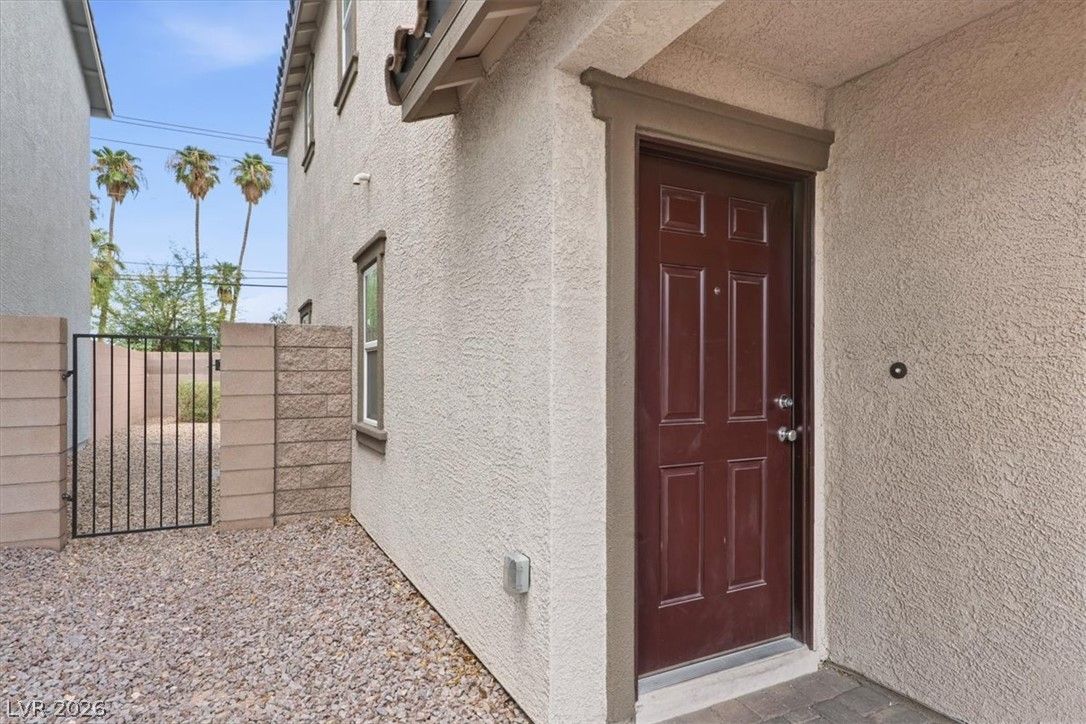 4056 Campeche Avenue — photo 2