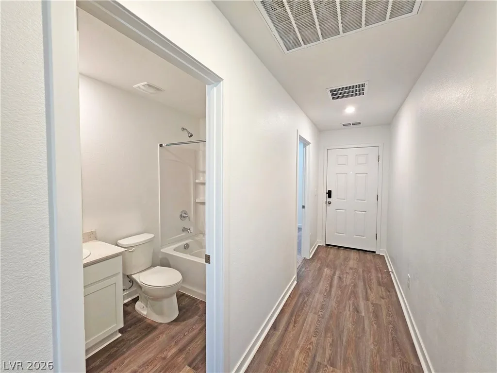 710 East Huyana Wind Drive — photo 4
