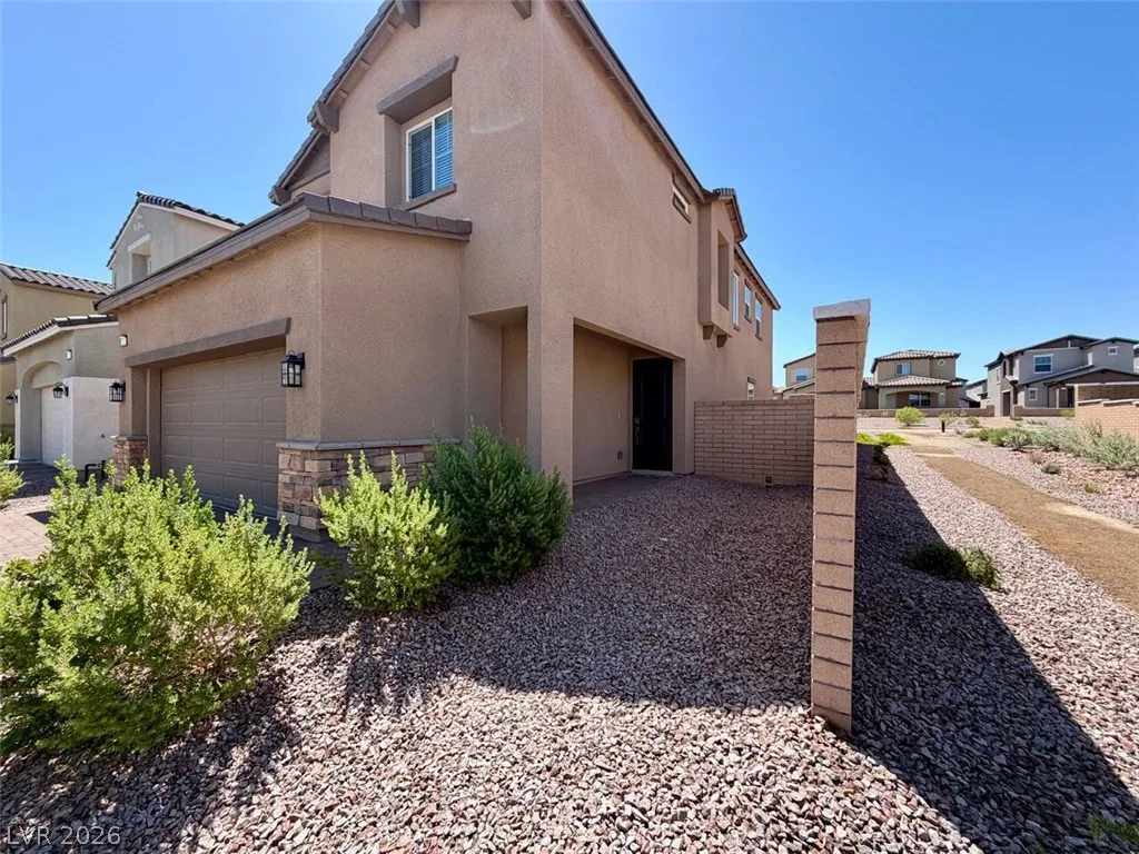227 Jaldena Lane — photo 2