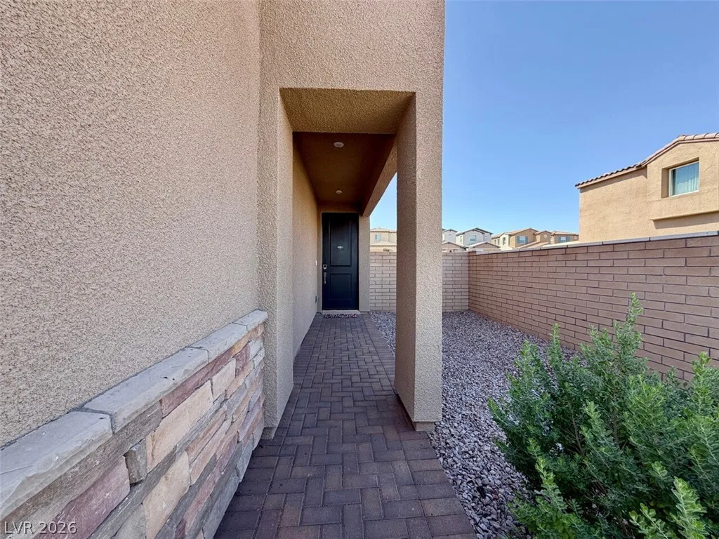 227 Jaldena Lane — photo 3