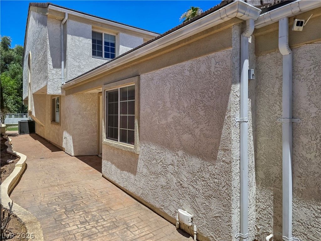 3181 Bel Air Drive — photo 3