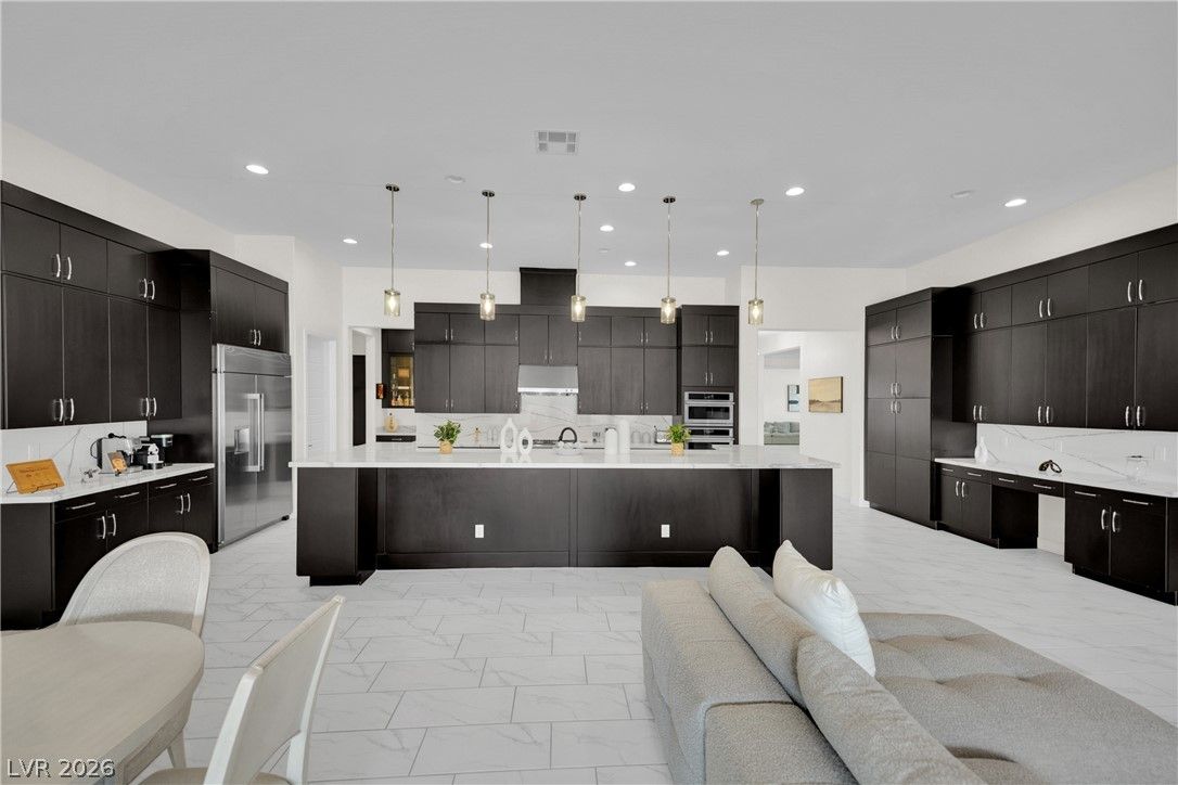 8835 South Tenaya Way — photo 3