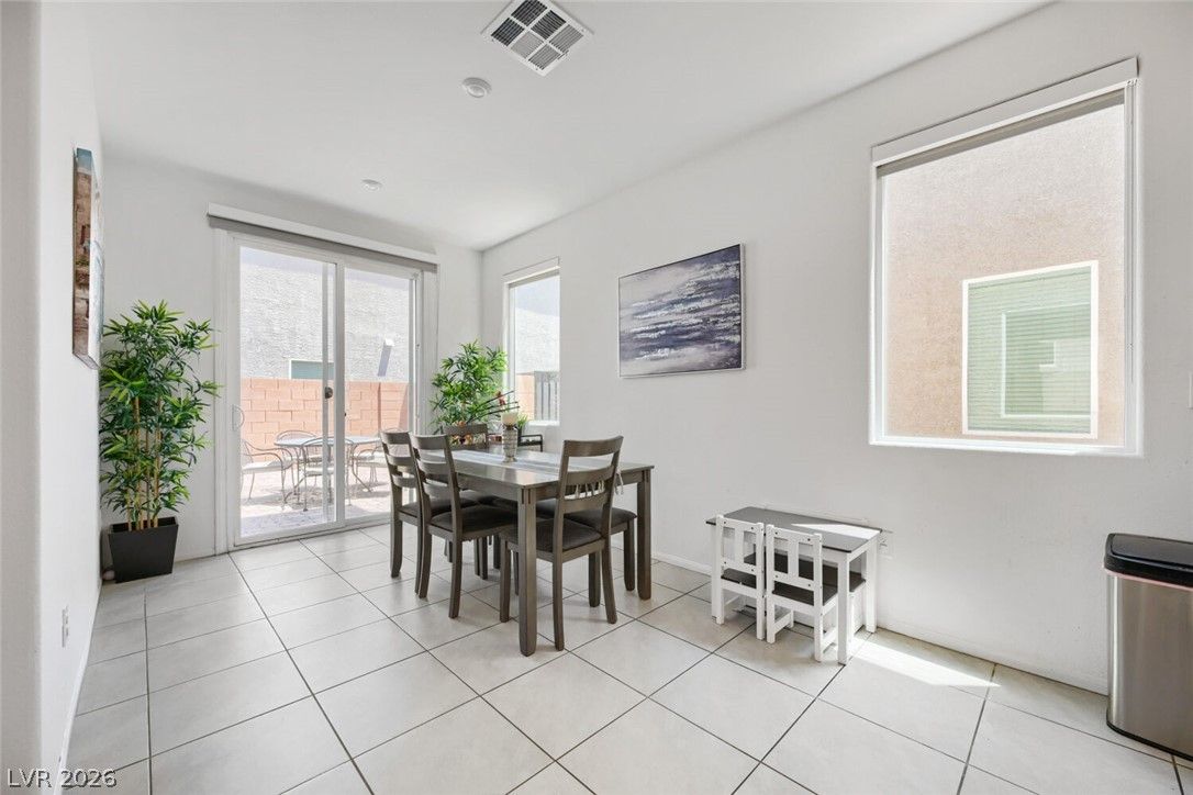 6178 Yuzu Place — photo 2