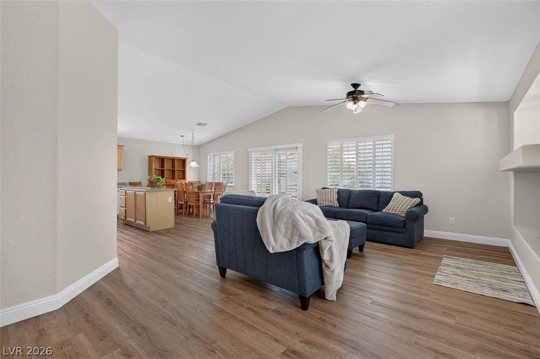 9009 Tumblewood Avenue — photo 4