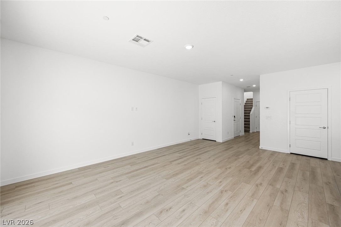 9773 Sunset Canyon Avenue — photo 5 of 28