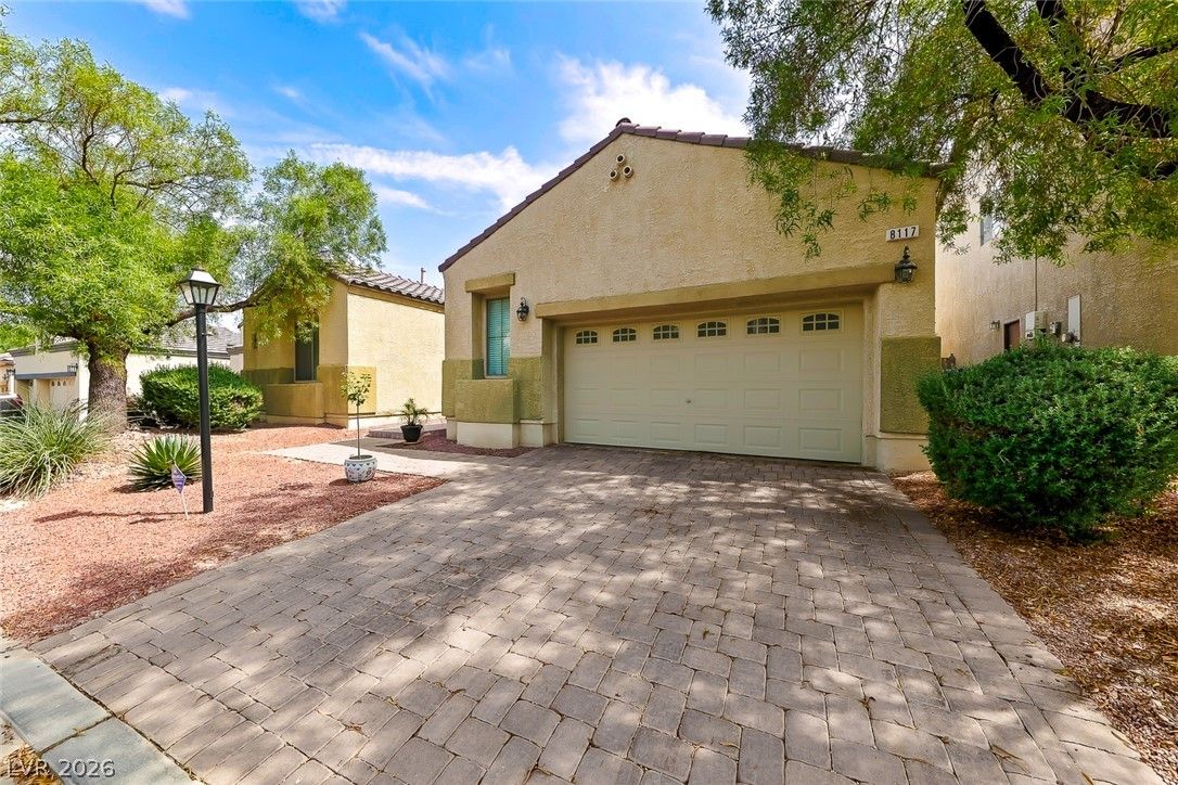 8117 Orchard Glen Avenue — photo 5