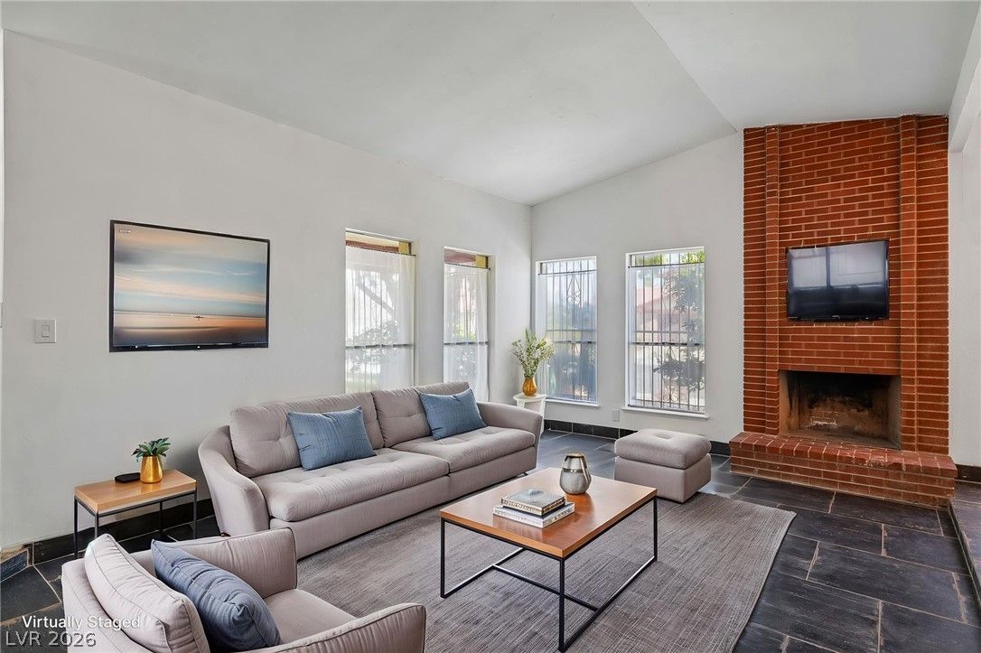 5829 Thor Drive — photo 3