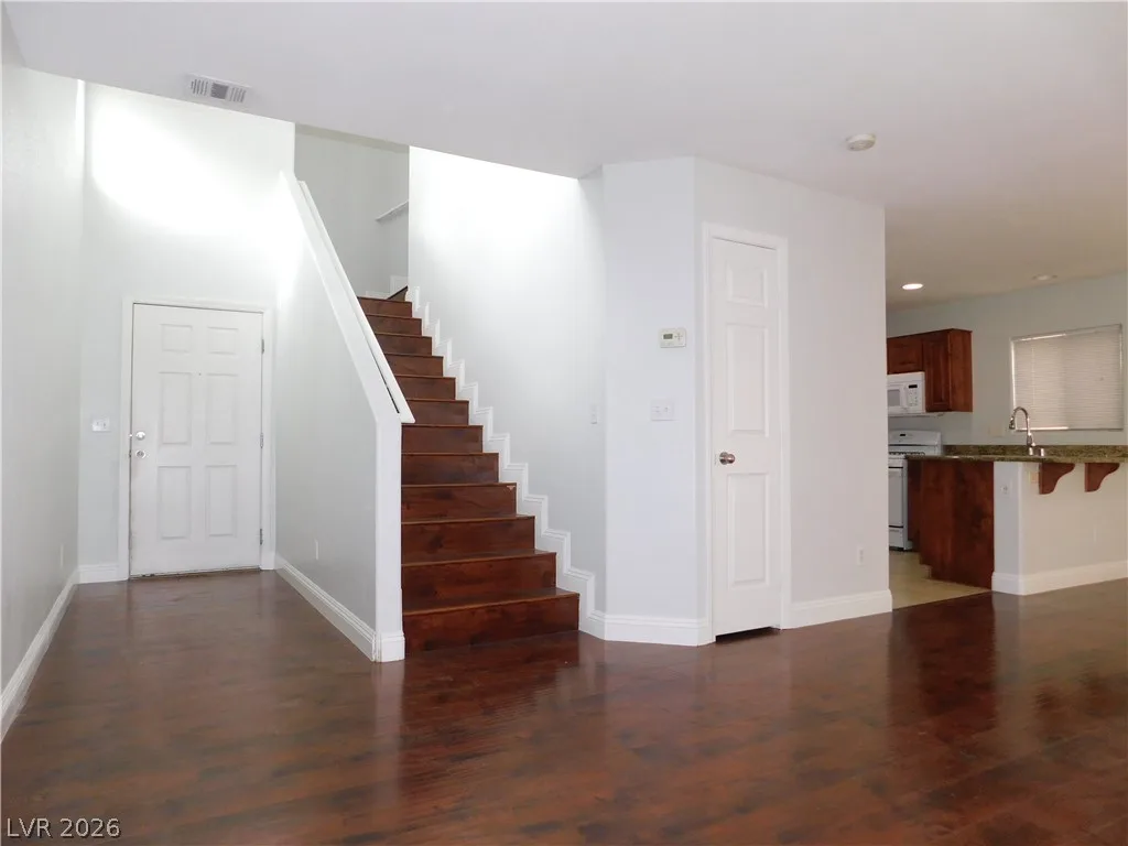 634 Bald Hill Court — photo 4