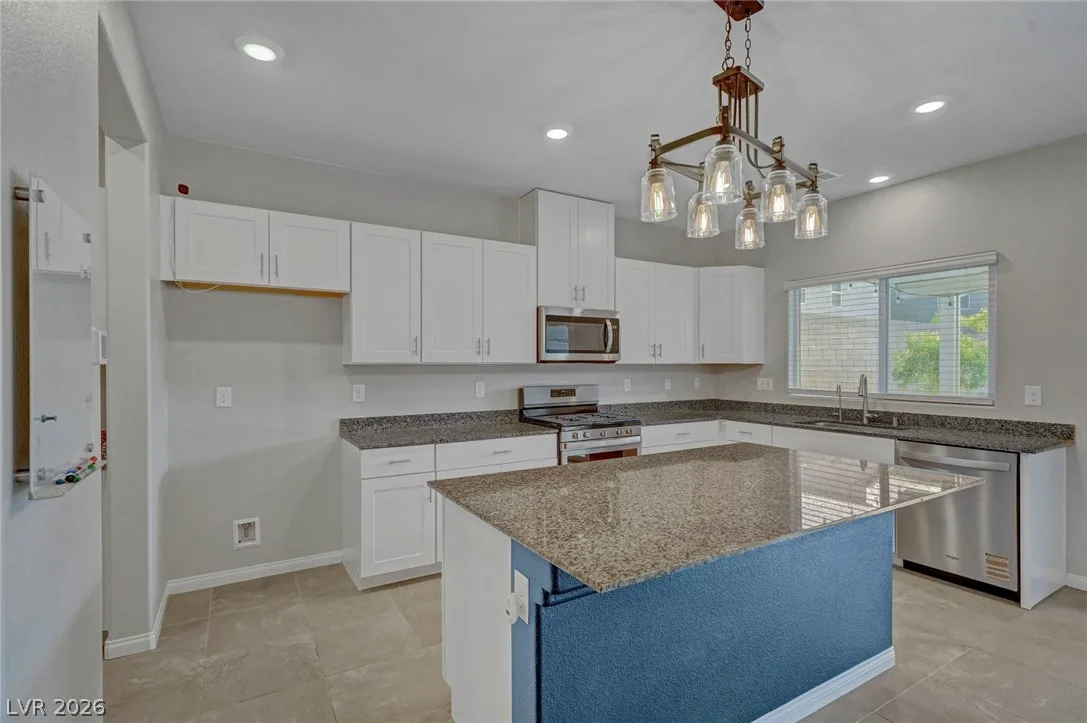 7845 Stone Forest Street — photo 4