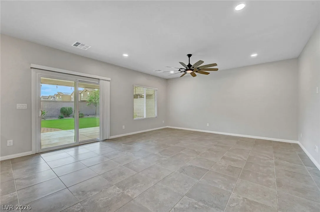 7845 Stone Forest Street — photo 5
