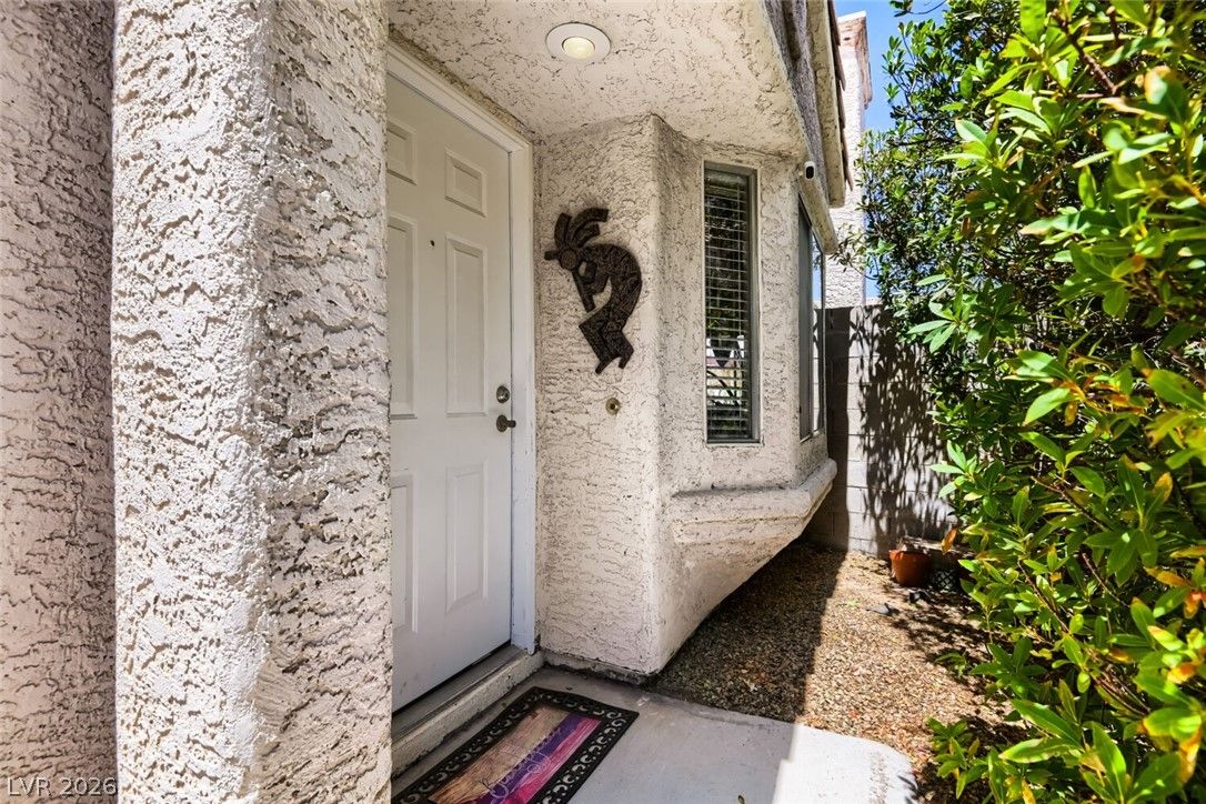7099 Shadow Crest Drive — photo 5 of 20