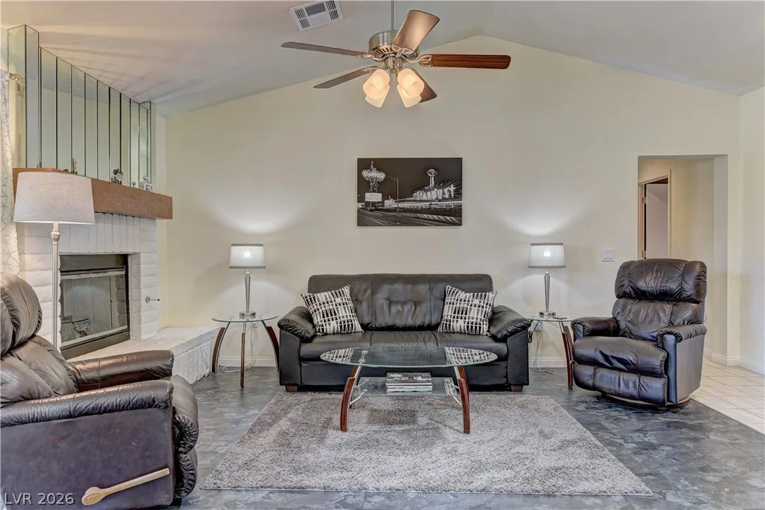 8912 SIGNAL TERRACE Drive — photo 5